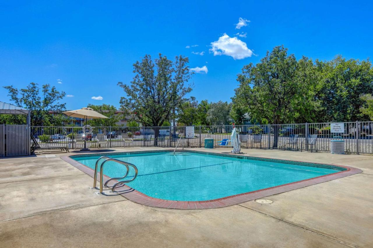 Motel 6-Red Bluff, Ca Εξωτερικό φωτογραφία