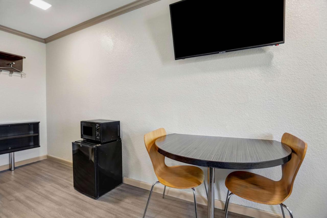 Motel 6-Red Bluff, Ca Εξωτερικό φωτογραφία
