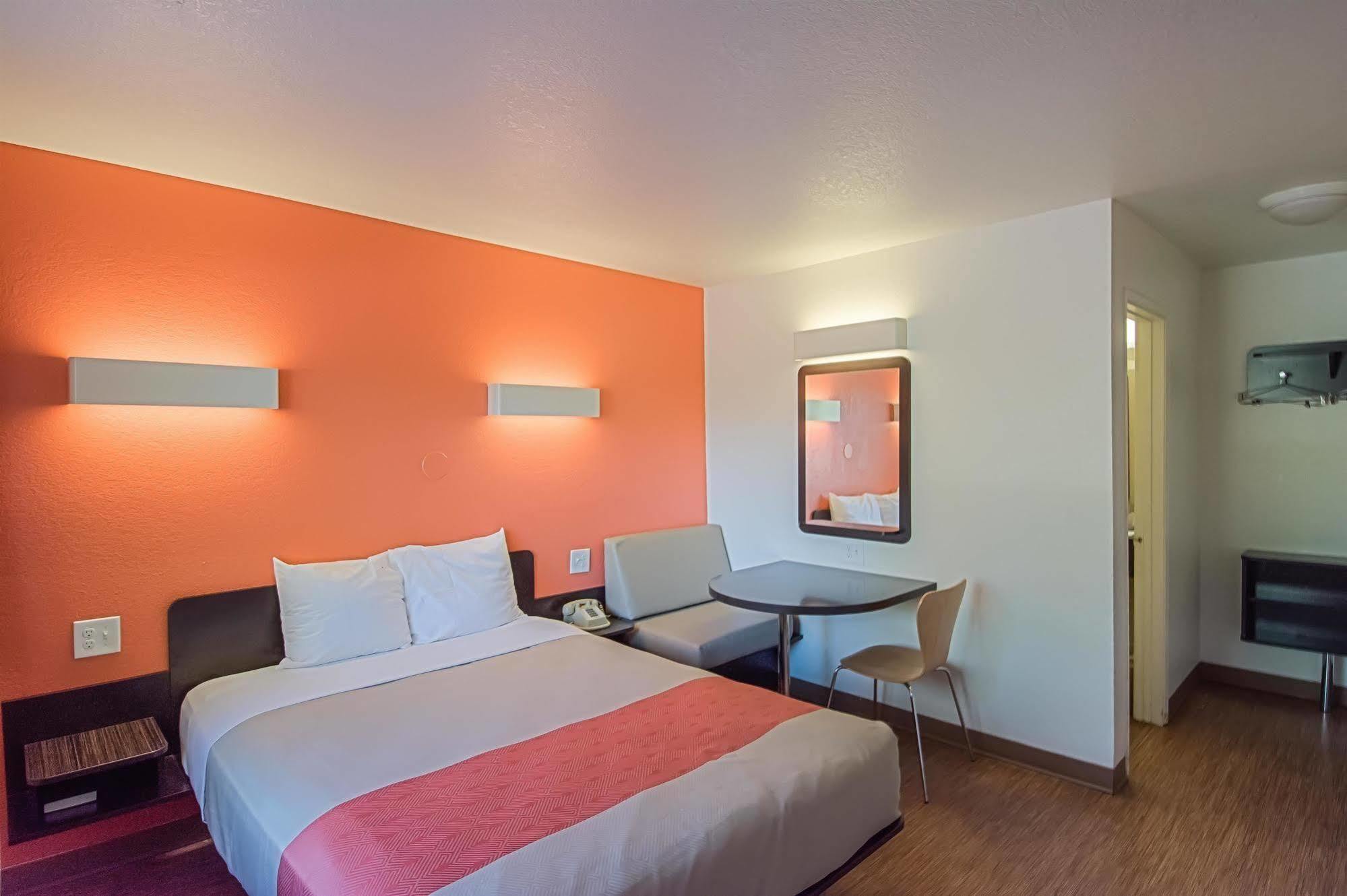 Motel 6-Red Bluff, Ca Εξωτερικό φωτογραφία